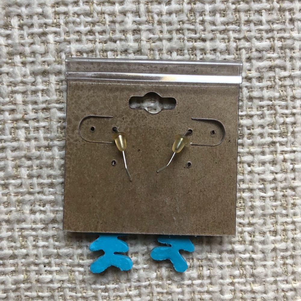 Trendy LLC earrings - Picture 3 of 3